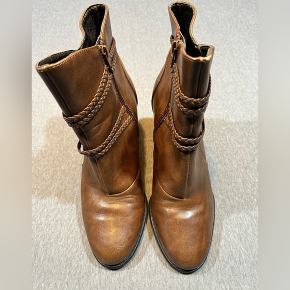 Life Stride Soft System Ankle Boots. Brown size 9 M with 3 inch heel - Picture 4 of 6